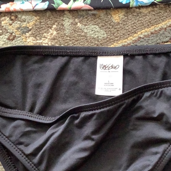 Kenneth Cole Reaction bikini top size L black floral bottom L Mossimo bl… - Picture 5 of 12
